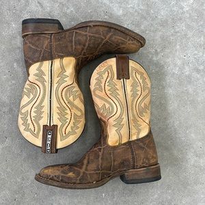Cinch boots